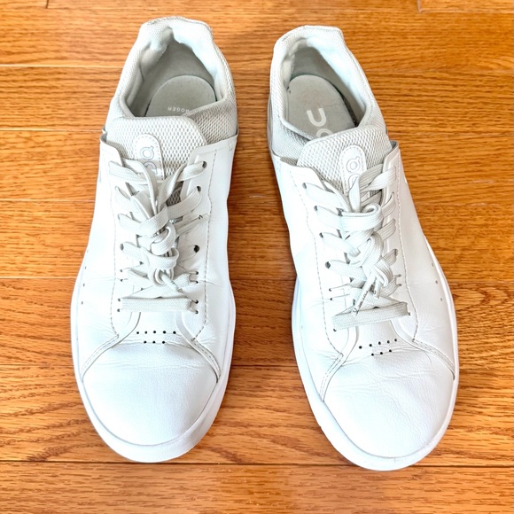 ON Running The Roger Advantage White Leather Sneakers (EU 39/Womens 8) - Picture 1 of 9